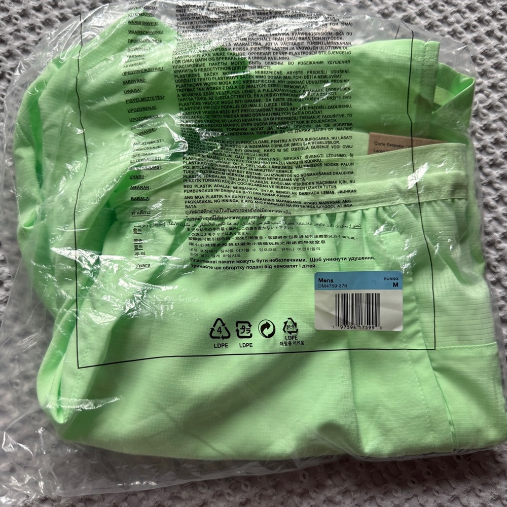 Men's Nike Stride Dri-FIT 7" 2-in-1 Running Shorts, Vapor Green, M - Picture 2 of 3